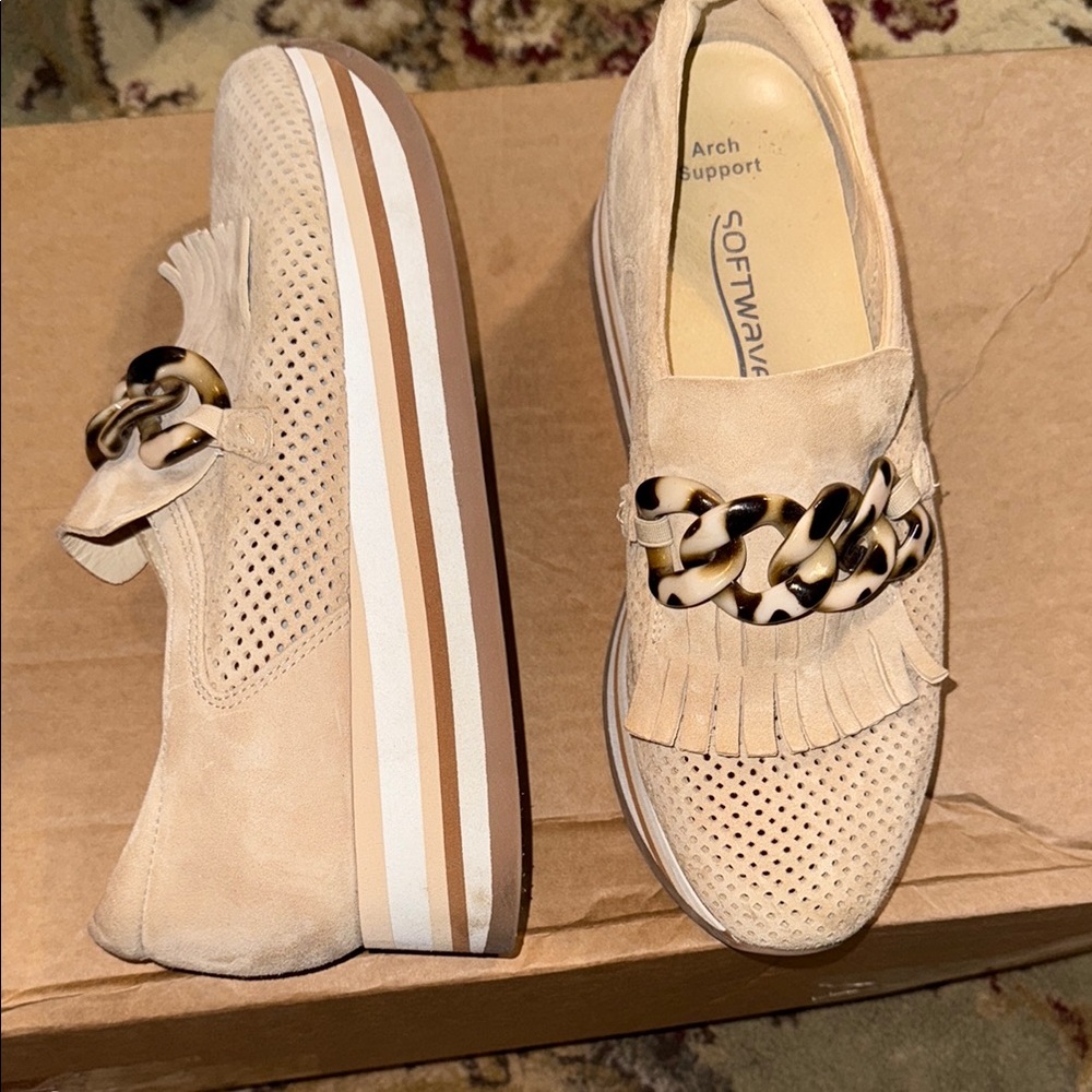 Soft Waves Shoes - image 1